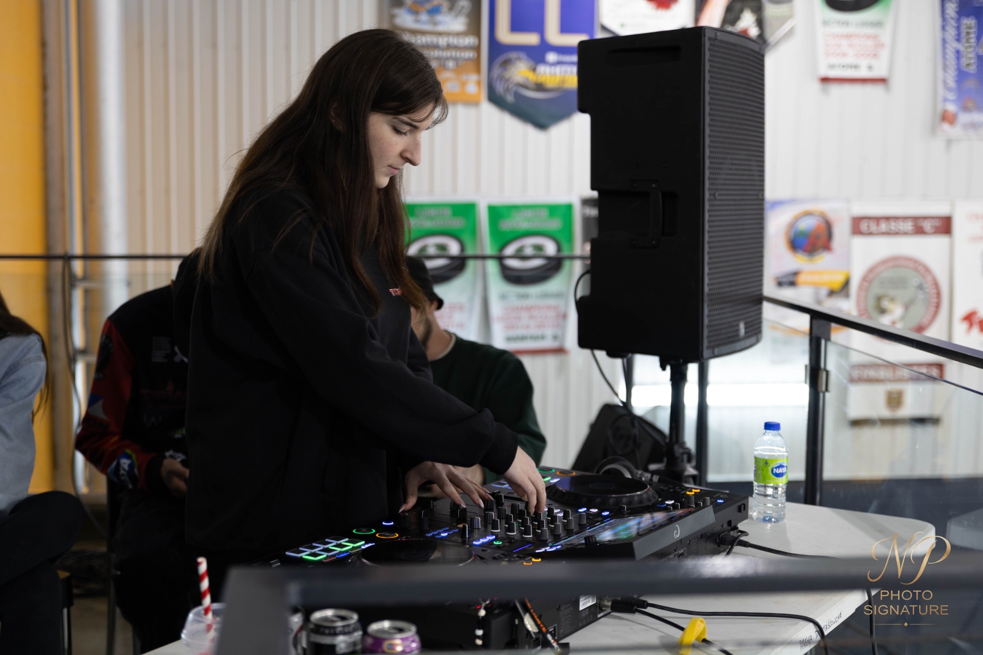 DJ en action lors de l'événement